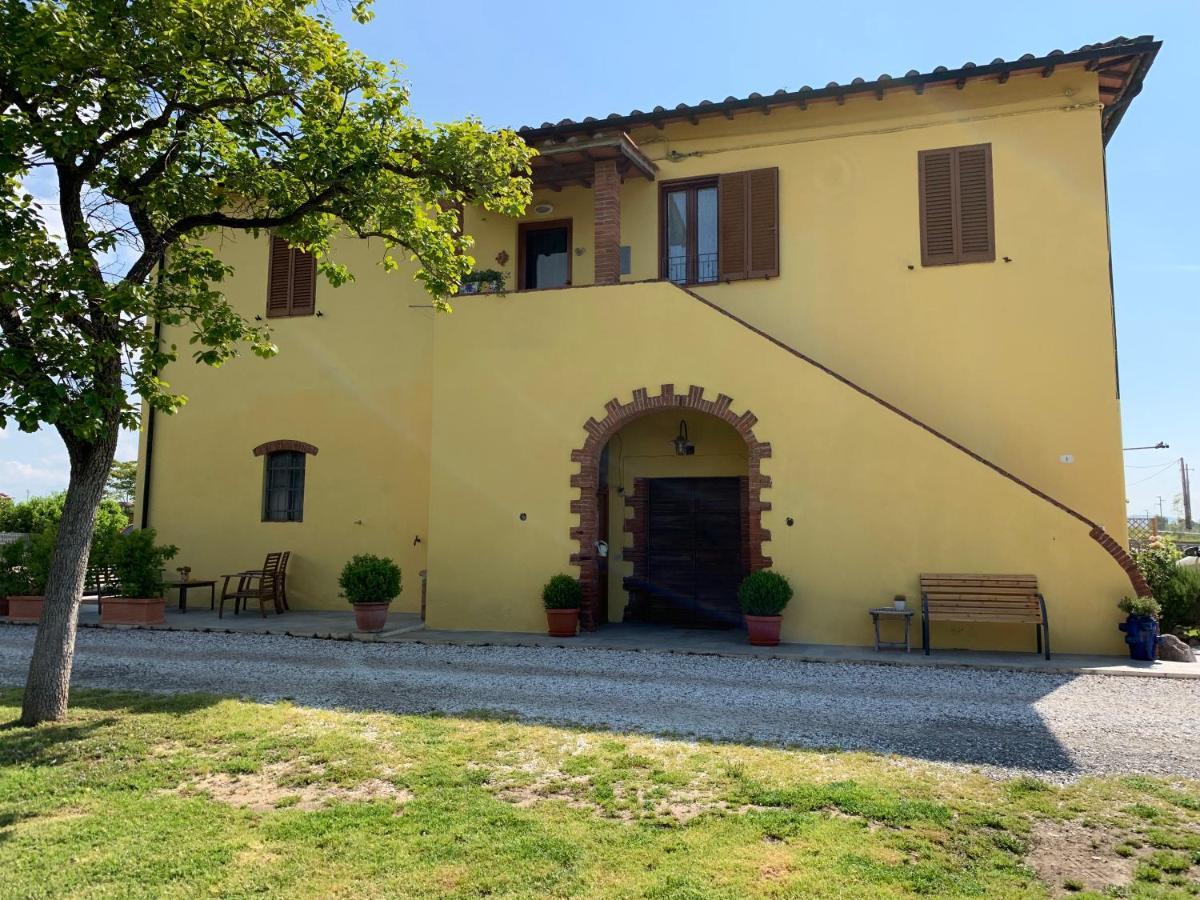 La Nana Gialla Riotorto Buitenkant foto