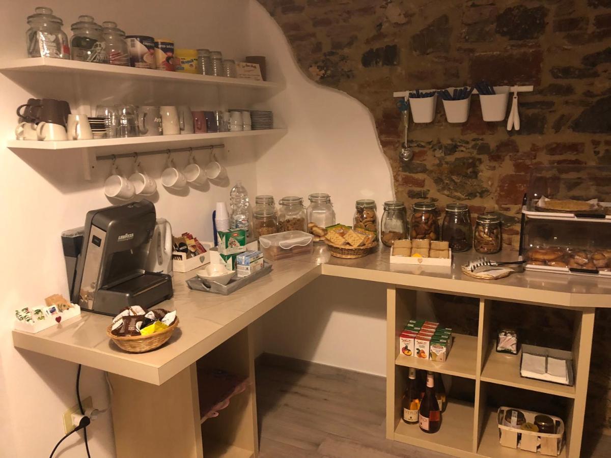 La Nana Gialla Riotorto Buitenkant foto