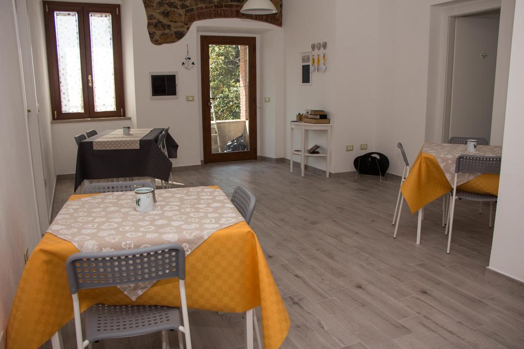 La Nana Gialla Riotorto Buitenkant foto