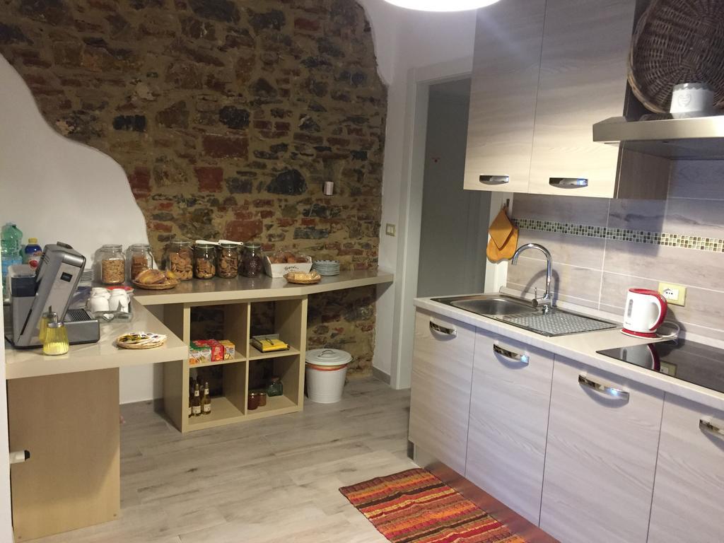 La Nana Gialla Riotorto Buitenkant foto